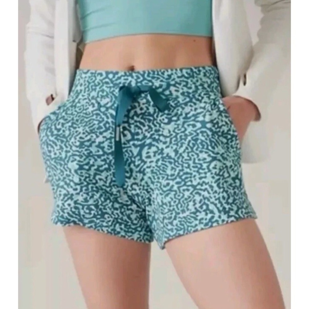 Athleta Size Small Balance 4" Shortie Shorts Leopard Aqua Blue Athleisure - Picture 2 of 15